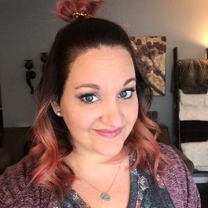 Meet your Posher, Lyndsey